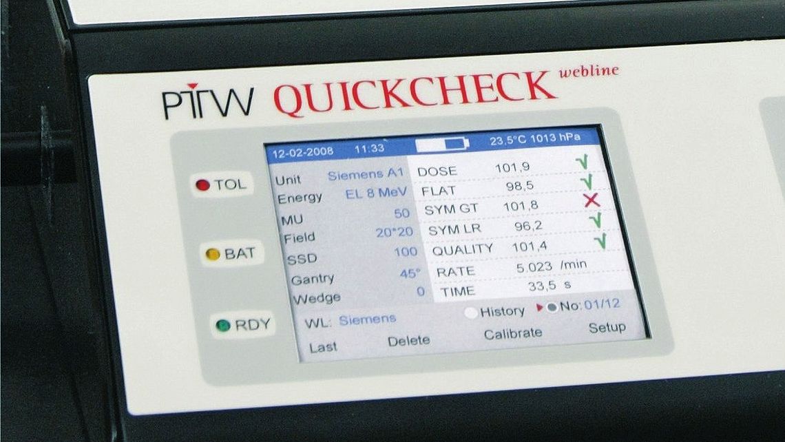 QUICKCHECK webline Constancy Test Device - Immediate, real-time feedback on measurement results via large TFT display with LED status indicators